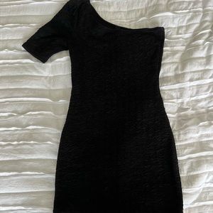 WINDSOR- Black one shoulder mini dress